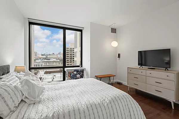 Sold by Compass | media 5