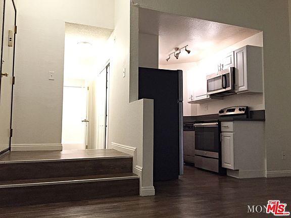 3rd image of 4126 Eagle Rock Blvd #306