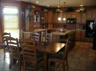 606 Winston Dr, Saint Joseph, IL