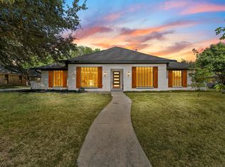 221 Glenmere Dr, Highland Village, TX 75077