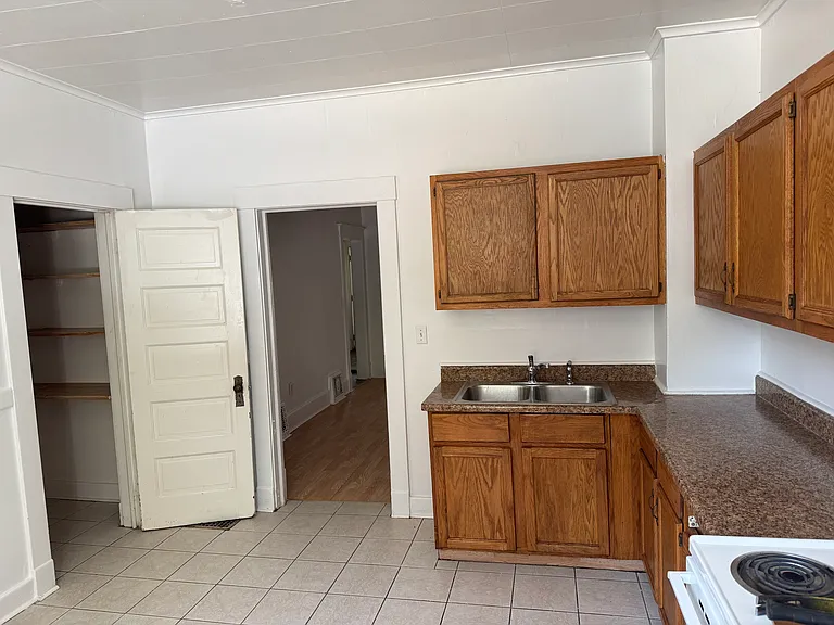 1417 Washington St — Photo 1