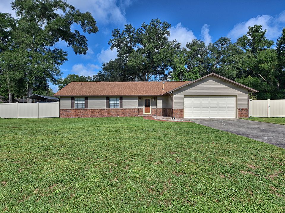 1st image of 704 NE 46th Ct