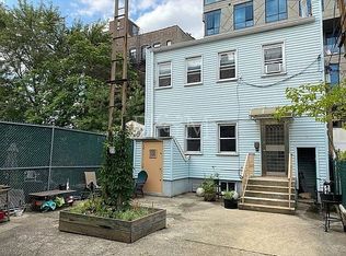 75 Jackson St #2R, Brooklyn, NY 11211
