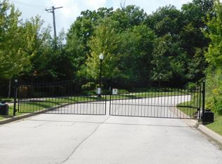 1411 Oak Bluff Rd, Lemont, IL 60439