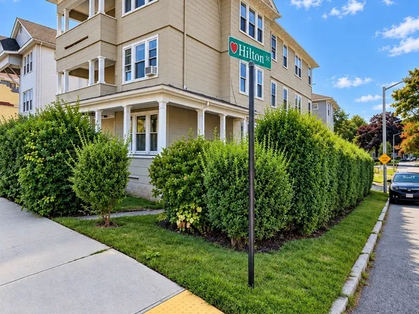 320 Hamilton St, Worcester, MA 01604