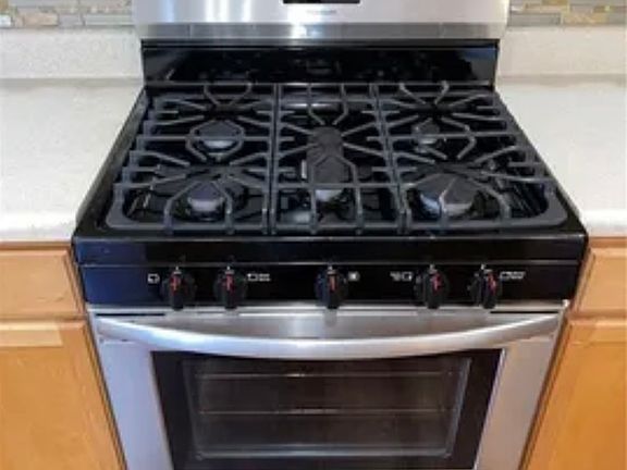 5th image of 2274 Longmont Dr #4