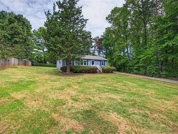 4th image of 8116 Thorndike Rd