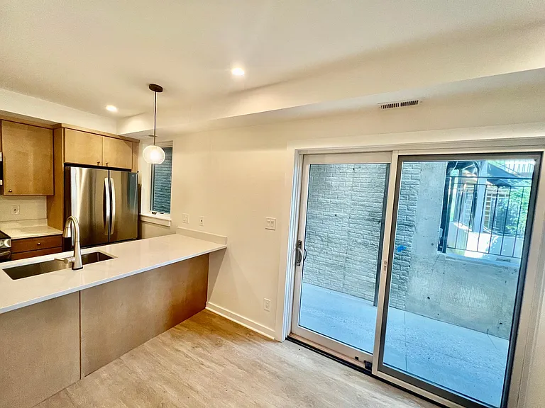 534 Taylor St NW #B — Photo 4