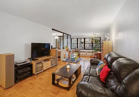 3rd image of 345 E 81st St APT 4A