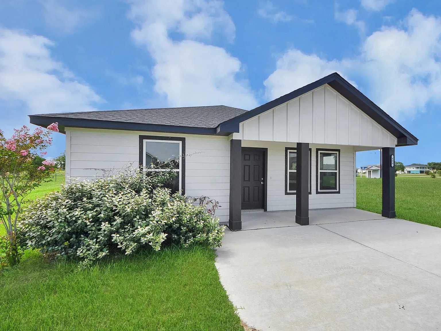 3 bed, 2.0 bath, $1,950 — Photo 3