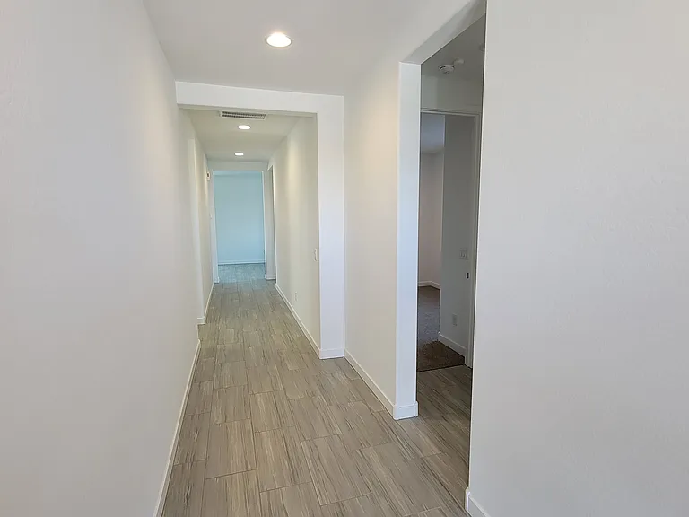 9125 W Montecito Ave — Photo 2