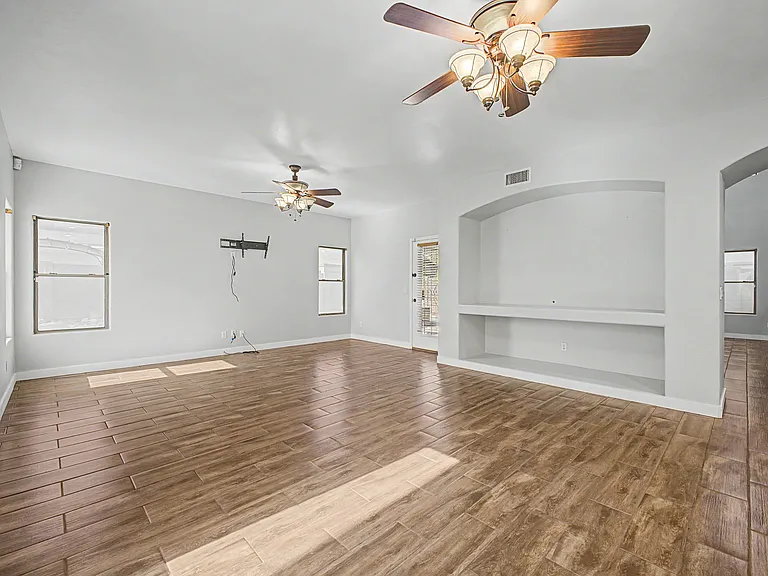 17446 W Yavapai St — Photo 12