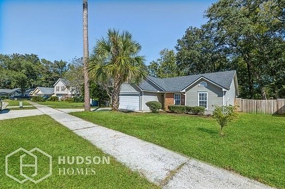 1st image of 555 Serenade Cir E
