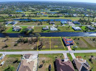266 W Pine Valley Ln #348, Rotonda West, FL 33947