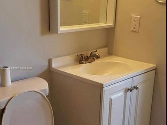 5th image of 11244 SW 128th Ct