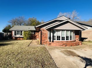 917 S State St #1, Edmond, OK 73003