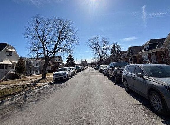 5th image of 3201 S 54th Ct