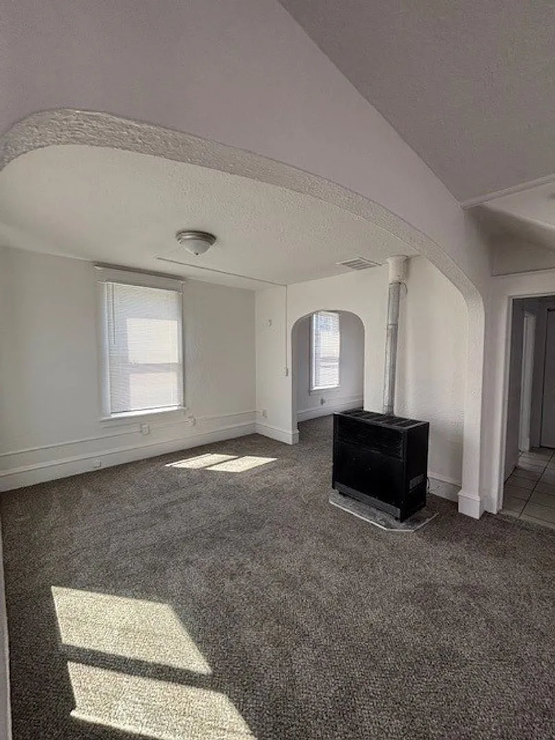 2 Bed 1 Bath House — Photo 3