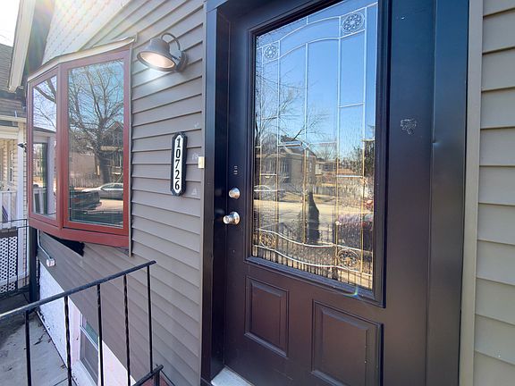 5th image of 10726 S Mackinaw Ave