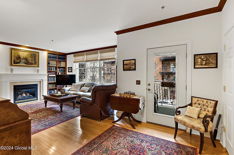 4th image of 73 Railroad Place #204