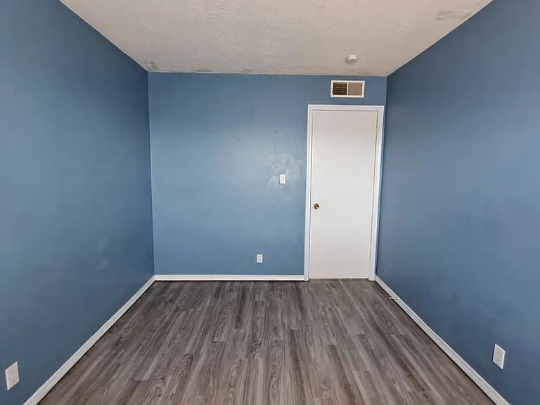 85 Darlene Road SE — Photo 11