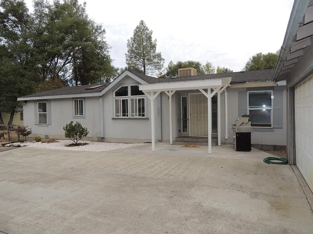 22246 Carlie Dr photo 1