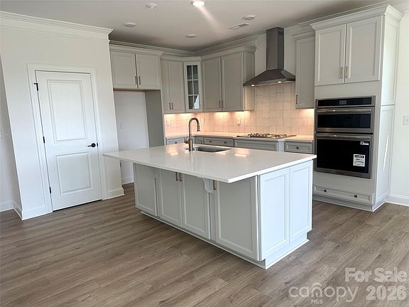 4th image of 119 Swing Ln