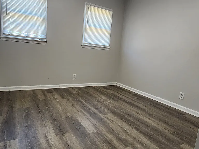 223 Marian Dr — Photo 13