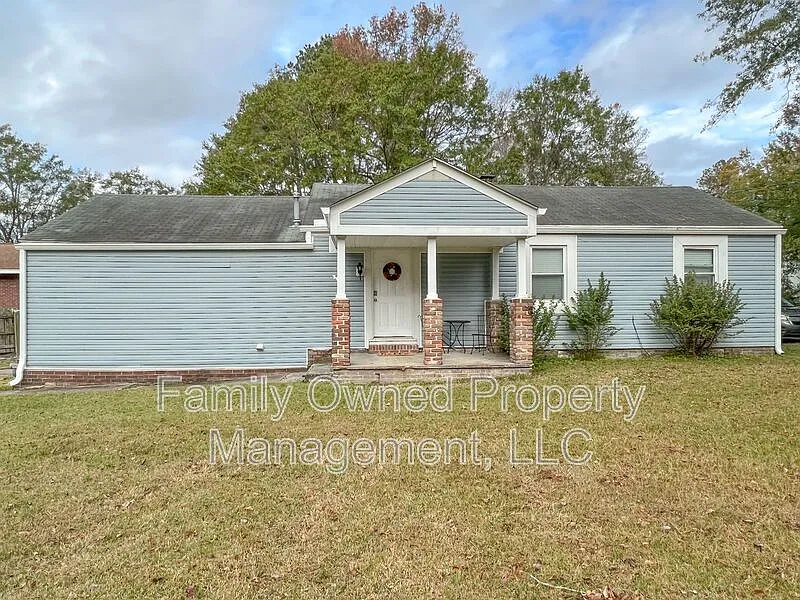 2 bed, 1.0 bath, 939 sqft, $1,500 — Photo 3