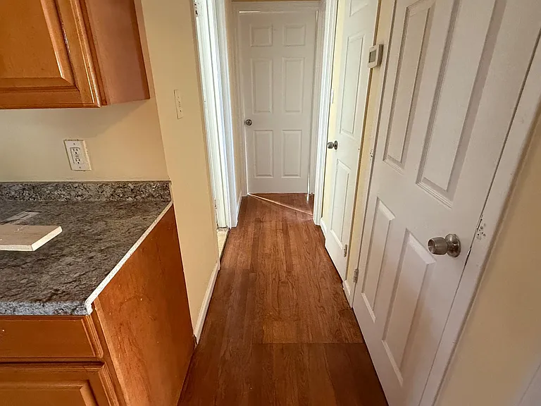 1300 Journal Ave #1 — Photo 6