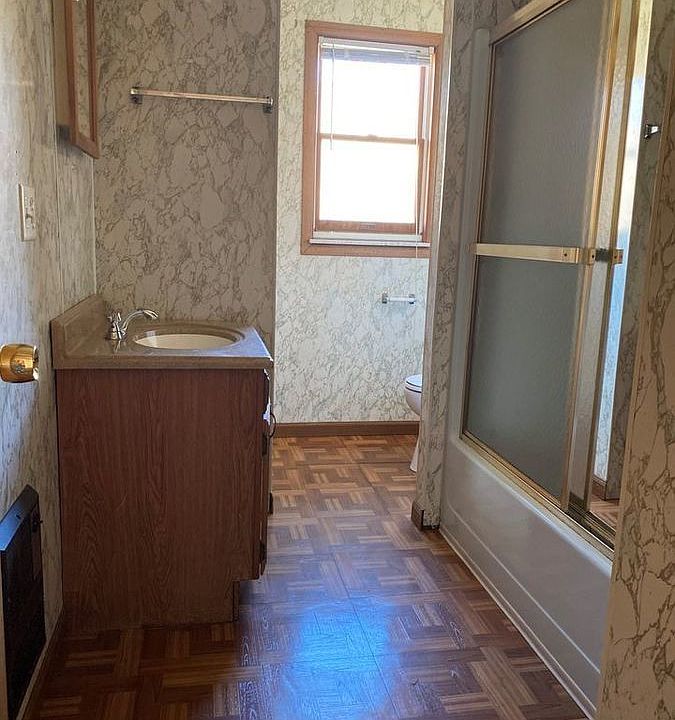 2nd image of 107 Saint Clairs Vlg #107