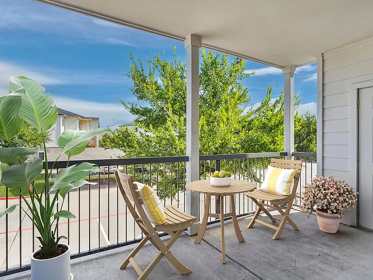 B2U Balcony B2U Balcony
