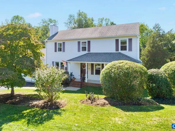 1131 Raintree Dr, Charlottesville, VA 22901