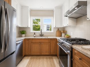 302-312 San Vicente Blvd #9219937E0, Santa Monica, CA 90402
