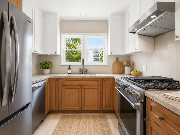 302-312 San Vicente Blvs, 302-312 San Vicente Blvd #302, Santa Monica, CA 90402