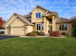9120 Gladstone Cir N, Maple Grove, MN 55311