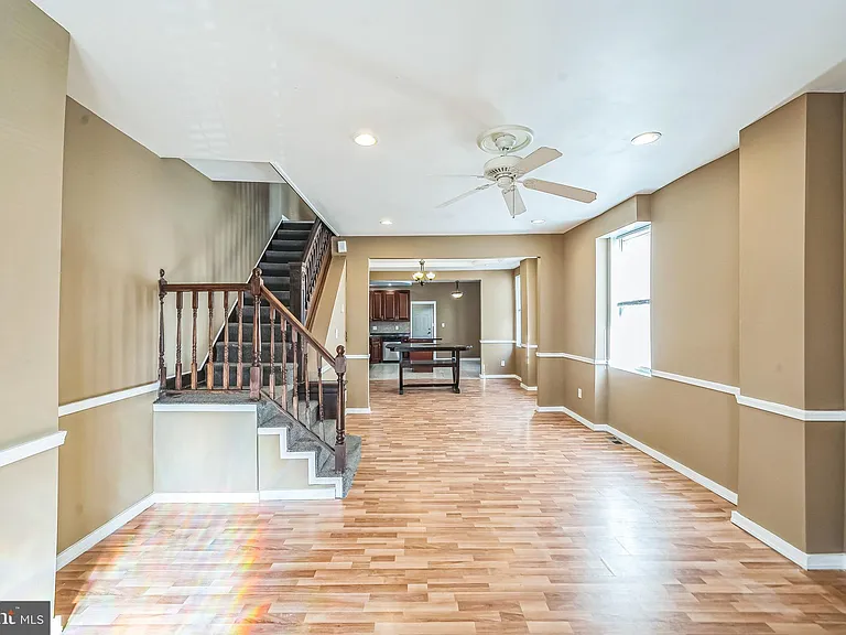 3817 Haverford Ave — Photo 2