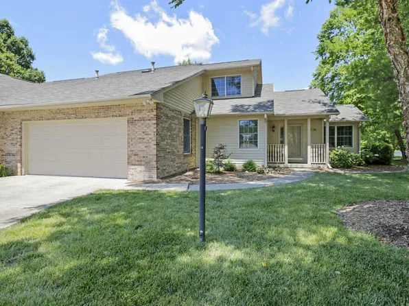 903 Ramblewood Ct, Savoy, IL 61874