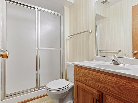 5th image of 6804 Buckingham Ct
