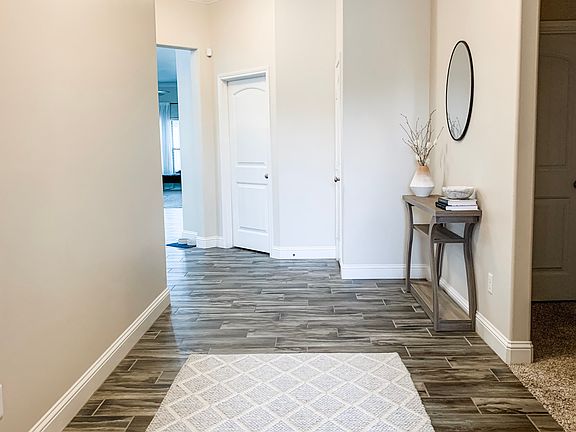 Welcoming spacious entrance 