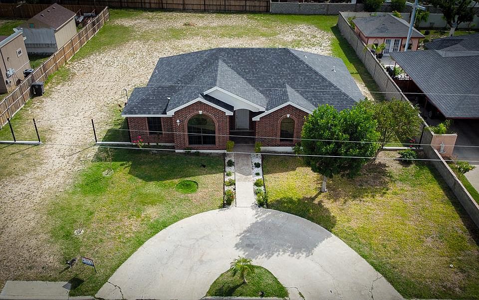 1st image of 3880 Fawn Dr