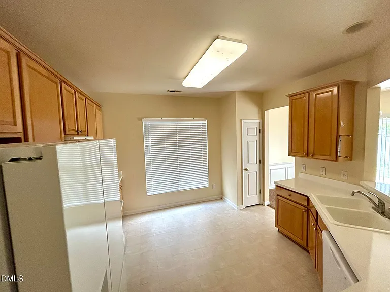 105 Tortoise Ln — Photo 2