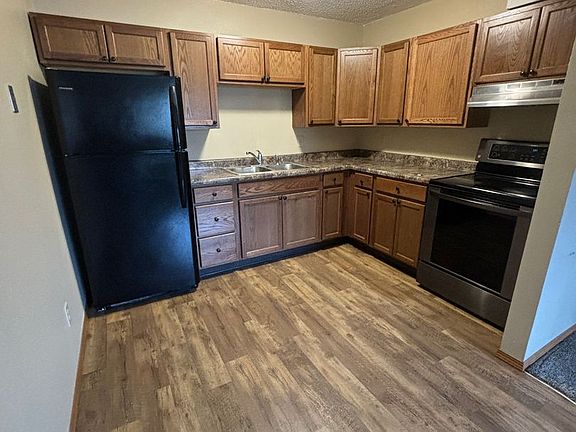 2nd image of 1637 Carriage Hill Dr APT 8