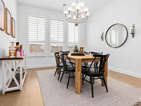 4th image of 1809 Rolling Heights Ln