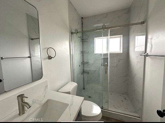 3rd image of 3354 Bartlett Ave