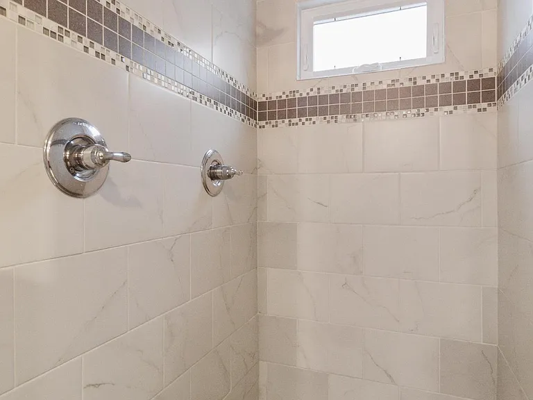 7343 Rosewood St — Photo 27