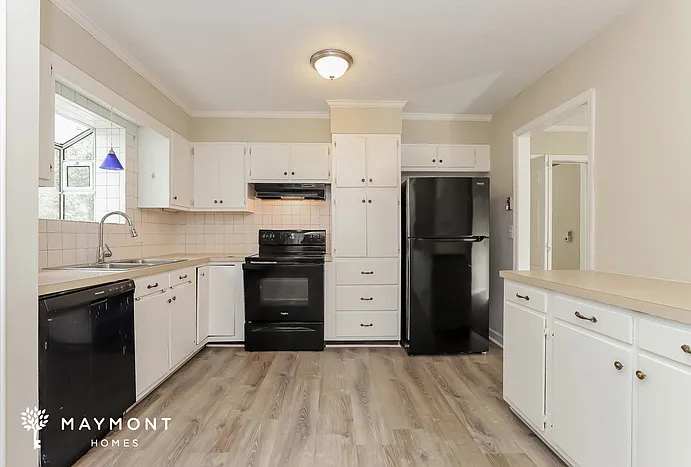 661 N Peace Haven Rd — Photo 8
