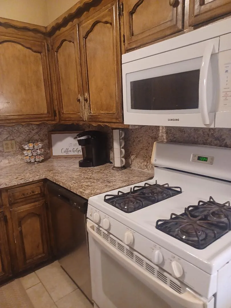 4001 S Independence Avenue — Photo 4
