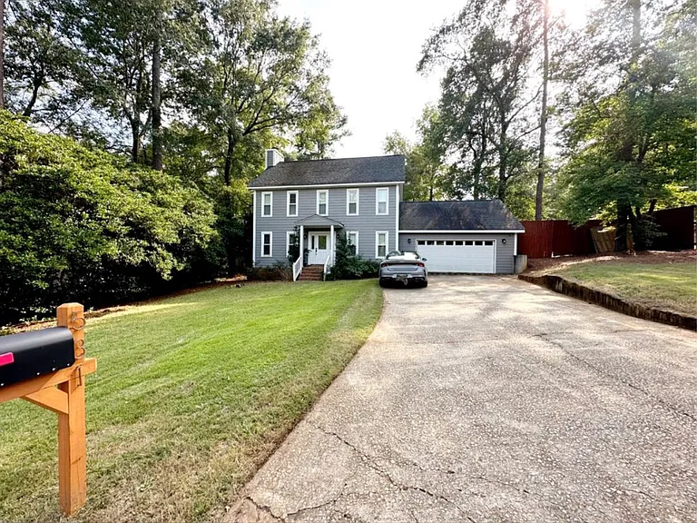 531 Stromsdale Rd — Photo 2