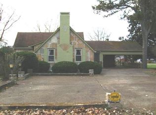 834 S Cannon Blvd, Shelbyville, TN 37160